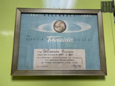 ...tra cui quello �Al servizio dello sport� ricevuto nel 1958 dalla signora Francesca Cellamare per i 10 anni di collaborazione con il Totocalcio